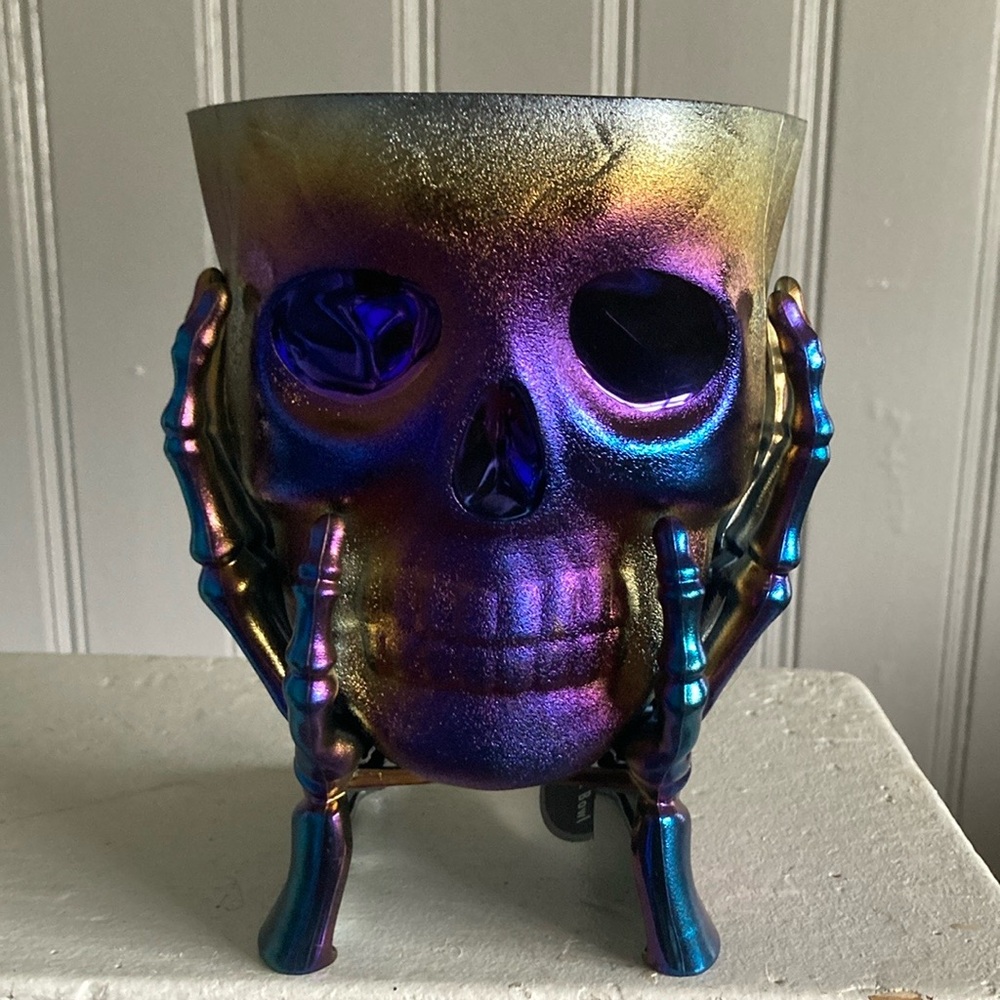 NWT Purple Blue Iridescent Oil Slick Skull 💀 in Hands Snack or Candy Bowl Decor